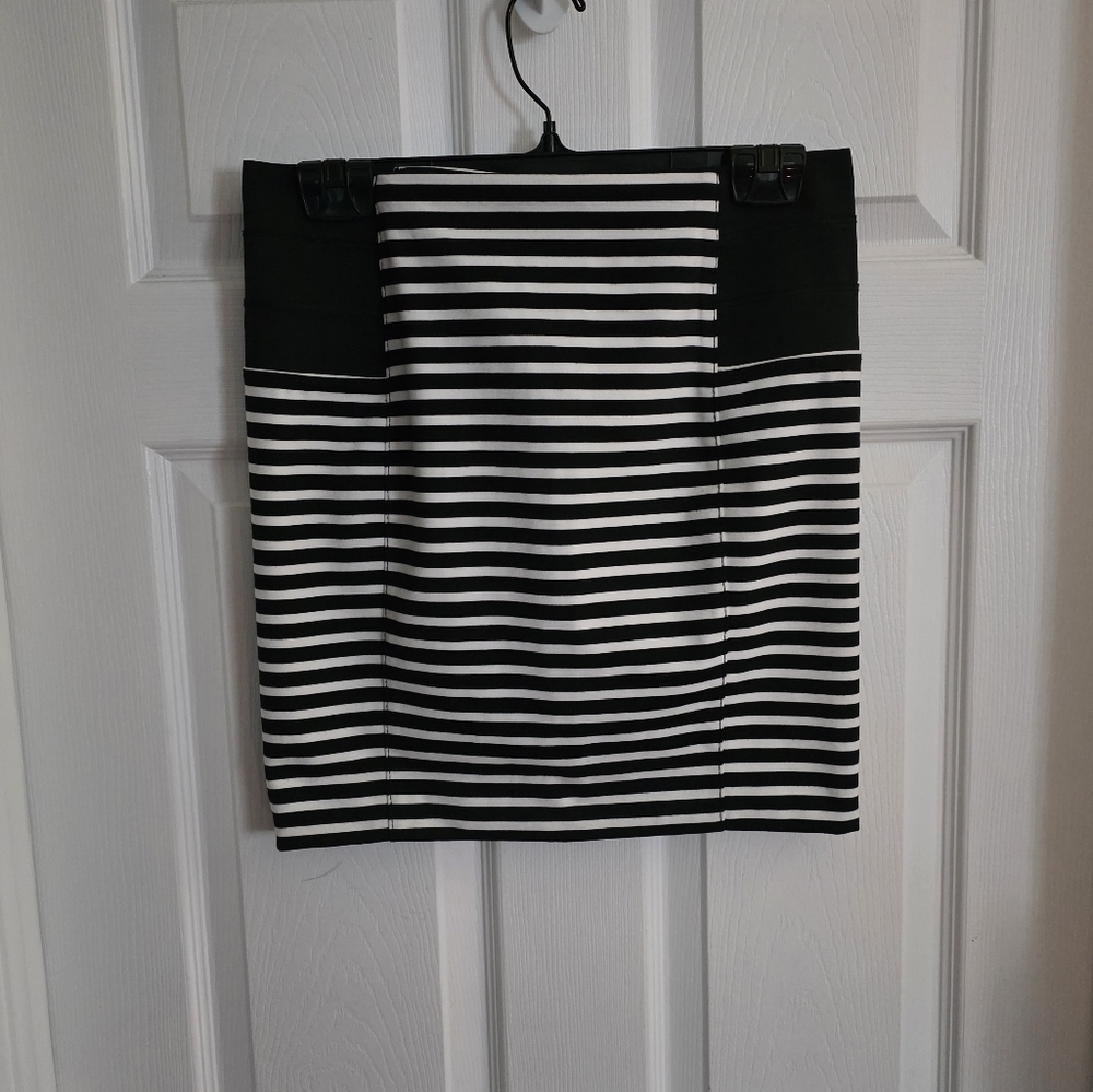 Dynamite Black and White Bodycon Skirt
